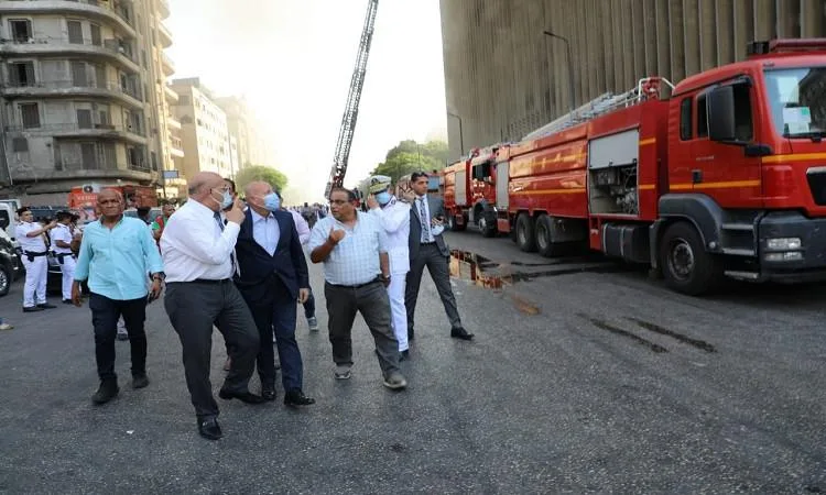 محافظ القاهرة: إنشاء لجنة هندسية لتقييم تأثير الحريق على مبنى سنترال رمسيس محافظ القاهرة: إنشاء لجنة هندسية لتقييم تأثير الحريق على مبنى سنترال رمسيس