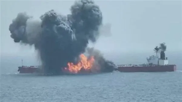 الحوثيون يعلنون مسؤوليتهم عن استهداف سفينة يونانية في خليج عدن، والتقارير تفيد بانغماسها في الماء الحوثيون يعلنون مسؤوليتهم عن استهداف سفينة يونانية في خليج عدن، والتقارير تفيد بانغماسها في الماء