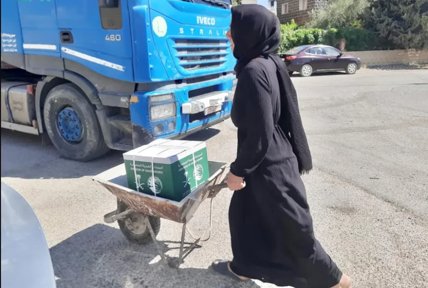 مركز الملك سلمان يقوم بتوزيع 2,262 سلة غذائية في ريف دمشق بسوريا
