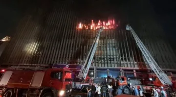 عاجل.. اندلاع حريق جديد في غرفة كابلات سنترال رمسيس (فيديو)