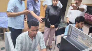 وكيل وزارة الصحة في قنا يراقب سير العمل في غرفة الطوارئ بعد توقف خدمات الهاتف المحمول