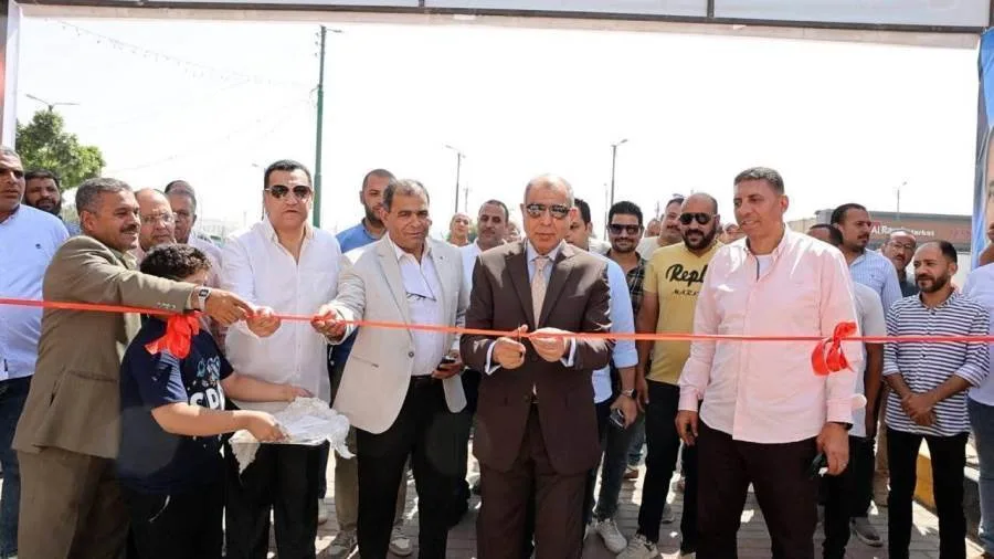 محافظ المنيا: تدشين حوالي 3200 متجر ومعرض لعرض السلع بأسعار مخفضة محافظ المنيا: تدشين حوالي 3200 متجر ومعرض لعرض السلع بأسعار مخفضة