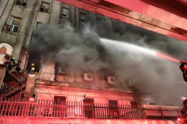 استمرار جهود الإطفاء والسيطرة على حريق سنترال رمسيس بعد اشتعال النيران استمرار جهود الإطفاء والسيطرة على حريق سنترال رمسيس بعد اشتعال النيران