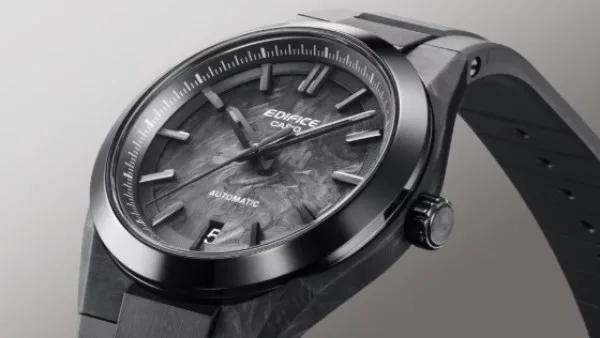 ساعة Casio Edifice EFK-100XPB-1A الفاخرة تُشَق طريقها إلى المملكة المتحدة
