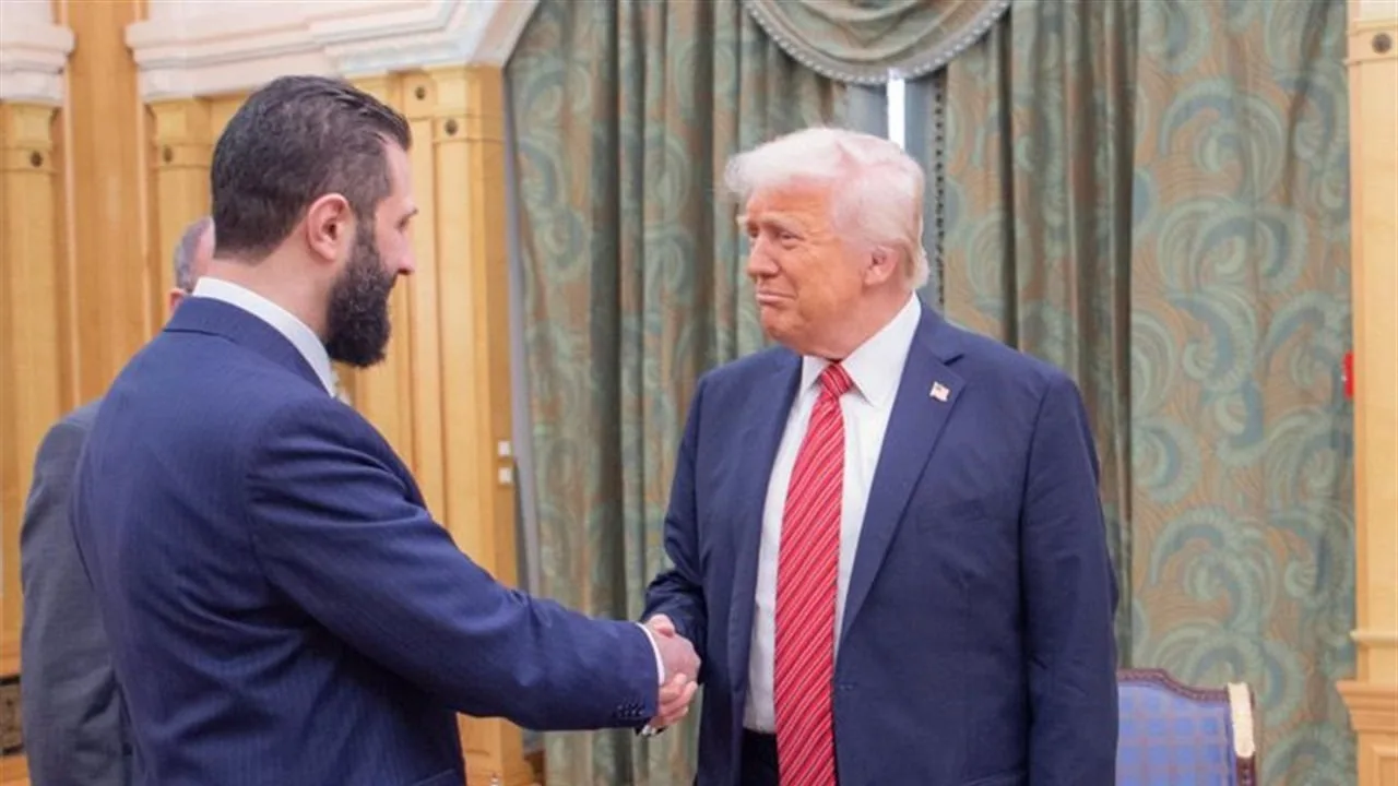 ترامب: أعجبت بالرئيس السوري أحمد الشرع ترامب: أعجبت بالرئيس السوري أحمد الشرع