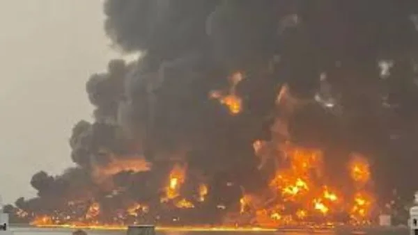 الصور التي رصدتها صحيفة ‘الأمن البحري’ البريطانية تُظهر الأضرار في ميناء يمني بعد الضربات الإسرائيلية