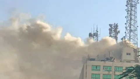 إصابات ومشاكل في خدمات الإنترنت والهاتف بعد اندلاع حريق في مركز اتصالات رئيسي بالقاهرة الوسطى