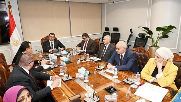 وزير الإسكان يستعرض خطوات مبادرتي “بيتك في مصر” و”بيت الوطن” للمصريين المغتربين وزير الإسكان يستعرض خطوات مبادرتي “بيتك في مصر” و”بيت الوطن” للمصريين المغتربين