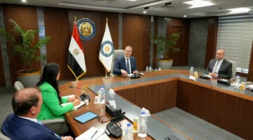 “بدوي”: الحكومة المصرية والجهات الرسمية تعزز جهود تطوير قطاع التعدين لجذب الاستثمارات الأجنبية في هذا المجال.