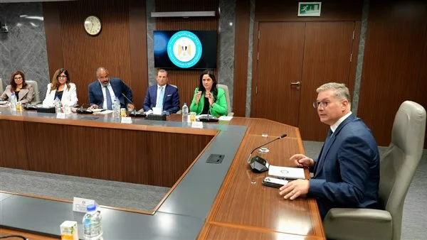 وزير البترول يستعرض مع غرفة التجارة الأمريكية فرص الاستثمار في مجال التعدين وزير البترول يستعرض مع غرفة التجارة الأمريكية فرص الاستثمار في مجال التعدين