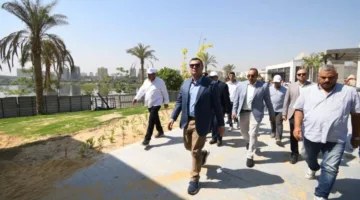 وزير الإسكان يقوم بزيارة المنطقة الاستثمارية ومشروع الأرينا في حدائق “تلال الفسطاط”