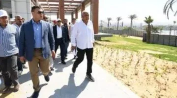 وزير الإسكان يقوم بجولة تفقدية في المنطقة الاستثمارية ومشروع الأرينا بحدائق “تلال الفسطاط”