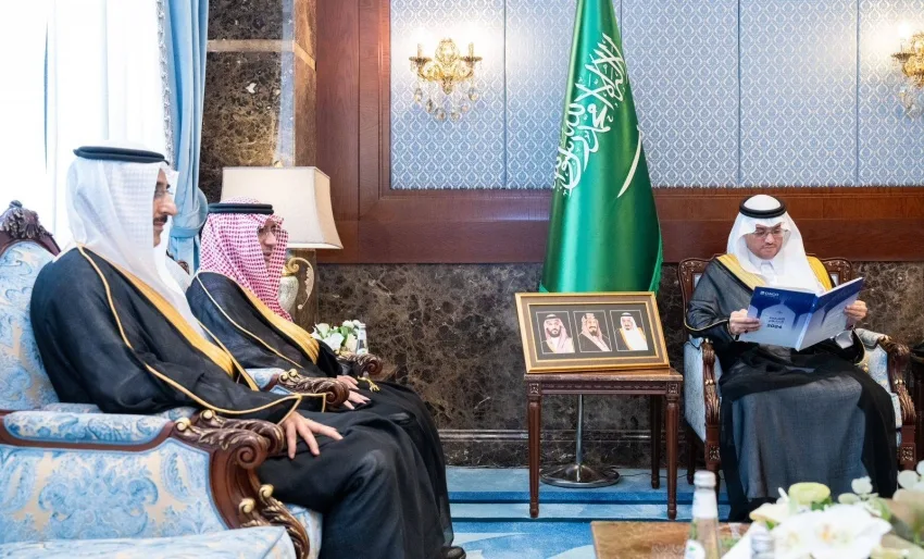 الأمير سعود بن طلال يستعرض التقرير السنوي لمطار الأحساء الدولي لعام 2024 الأمير سعود بن طلال يستعرض التقرير السنوي لمطار الأحساء الدولي لعام 2024