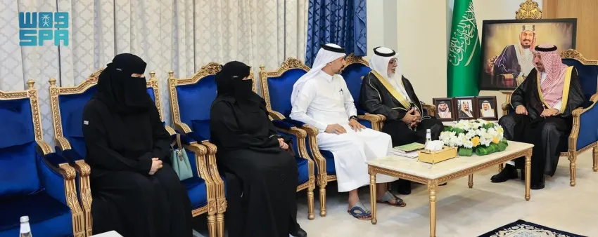 أمير نجران يجتمع برئيس سفراء جمعية الأدب المهنية في المنطقة أمير نجران يجتمع برئيس سفراء جمعية الأدب المهنية في المنطقة