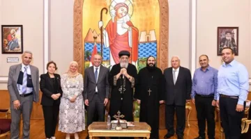 رئيس البنك الزراعي المصري يلتقي البابا تواضروس الثاني لتعزيز الشراكة ودعم مشاريع الأديرة.