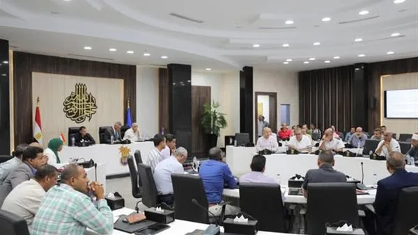 محافظ أسوان: إنهاء جميع الترتيبات الإدارية والفنية اللازمة استعداداً لماراثون انتخابات مجلس الشيوخ. محافظ أسوان: إنهاء جميع الترتيبات الإدارية والفنية اللازمة استعداداً لماراثون انتخابات مجلس الشيوخ.