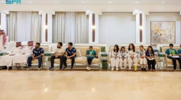 أمير الجوف يلتقي بلاعبي ناديي العروبة والقلعة في مسابقات المصارعة والجوجيتسو بعد فوزهم بميداليات ومراكز متقدمة على مستوى المملكة.