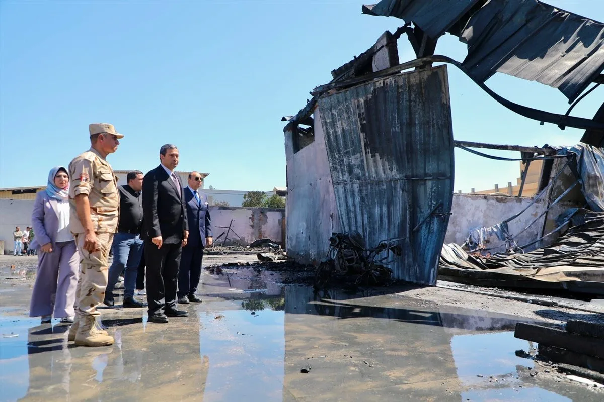 المحافظ يتفقد حريقًا في مصنع الفوم بالمنطقة الصناعية بدمياط الجديدة المحافظ يتفقد حريقًا في مصنع الفوم بالمنطقة الصناعية بدمياط الجديدة