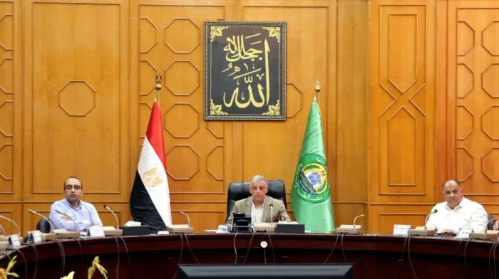 محافظ الإسماعيلية: تقديم خبز نظيف للمواطنين هو أبرز أولوياتي