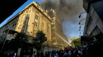وفاة وإصابة 31 فردًا في حريق بمركز سنترال في مصر