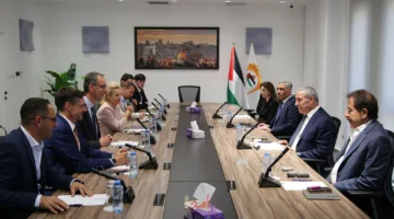 الشيخ يستقبل وفدًا من بعثة المساعدات الحدودية للاتحاد الأوروبي ويشدد على أهمية التوصل إلى وقف إطلاق النار في غزة.