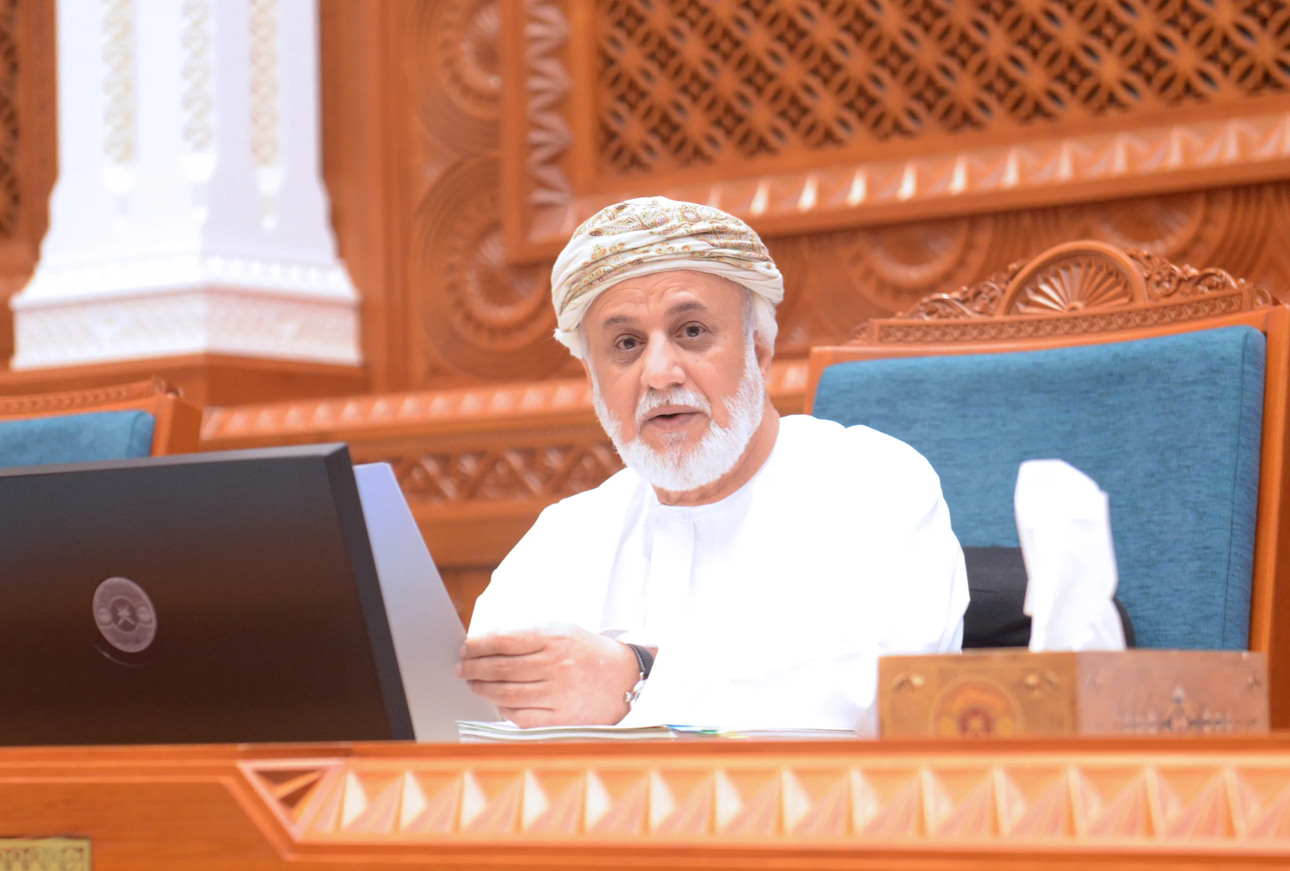 مجلس الدولة يستعرض ثلاثة مشاريع قانونية مجلس الدولة يستعرض ثلاثة مشاريع قانونية