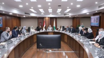 محافظ الجيزة يتناول خطة الهوية البصرية للمحافظة