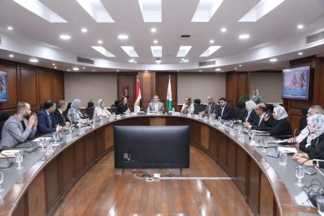 محافظ الجيزة يتناول خطة الهوية البصرية للمحافظة محافظ الجيزة يتناول خطة الهوية البصرية للمحافظة