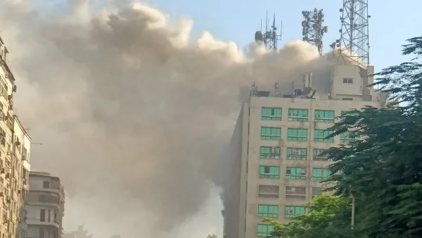 محافظ القاهرة: فريق متخصص يتابع حالة الأمان الإنشائي لمبنى سنترال رمسيس بعد الحريق محافظ القاهرة: فريق متخصص يتابع حالة الأمان الإنشائي لمبنى سنترال رمسيس بعد الحريق