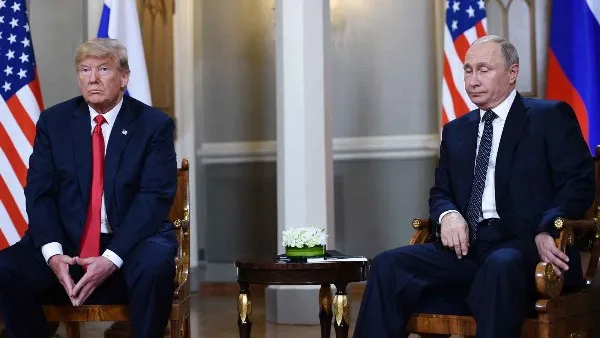 ترامب يتوعد بفرض عقوبات صارمة على روسيا وينتقد بوتين بسبب النزاع في أوكرانيا ترامب يتوعد بفرض عقوبات صارمة على روسيا وينتقد بوتين بسبب النزاع في أوكرانيا