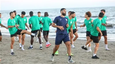 لتعزيز اللياقة البدنية للاعبين.. تدريبات المصري على رمال شواطئ بورسعيد لتعزيز اللياقة البدنية للاعبين.. تدريبات المصري على رمال شواطئ بورسعيد