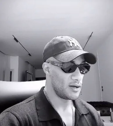 محمد رمضان يُعزّي في شهداء سنترال رمسيس: اللهم ارحمهم وامنح الصبر لقلوب ذويهم محمد رمضان يُعزّي في شهداء سنترال رمسيس: اللهم ارحمهم وامنح الصبر لقلوب ذويهم