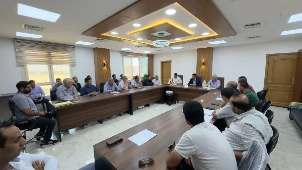 رئيس مدينة العبور الجديدة يراقب مشروعات الخدمات والبنية التحتية ويعقد اجتماعات مع الشركات المتواجدة في المدينة