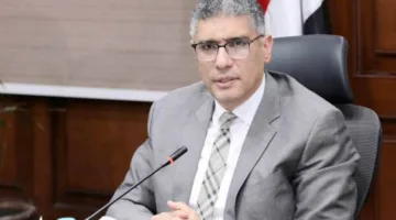 محافظ الجيزة: هدم مبنى مهدد بالسقوط وخطر في حارة سوق الأحد بحي جنوب الجيزة