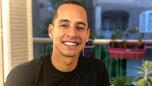 عمرو وهبة يقدم اعتذارًا رسميًا بعد موجة من الانتقادات بسبب استهزائه بحريق سنترال رمسيس: “لم أكن على دراية بخسائر الأرواح”