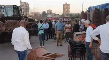 محافظ القليوبية يتولى حملة لإزالة التعديات في محلات البلاستيك بشبرا الخيمة