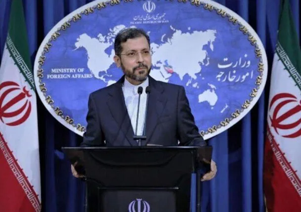 إيران: استلمنا رسائل من واشنطن بشأن بدء مفاوضات جديدة والعودة إلى طاولة الحوار إيران: استلمنا رسائل من واشنطن بشأن بدء مفاوضات جديدة والعودة إلى طاولة الحوار