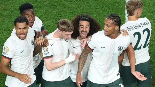 جواو بيدرو يأخذ تشيلسي إلى نهائي كأس العالم للأندية 2025 ويحقق لقب أفضل لاعب. جواو بيدرو يأخذ تشيلسي إلى نهائي كأس العالم للأندية 2025 ويحقق لقب أفضل لاعب.