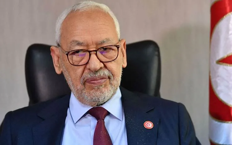 محكمة في تونس تصدر حكماً بالسجن 14 عاماً على راشد الغنوشي بتهمة التآمر.