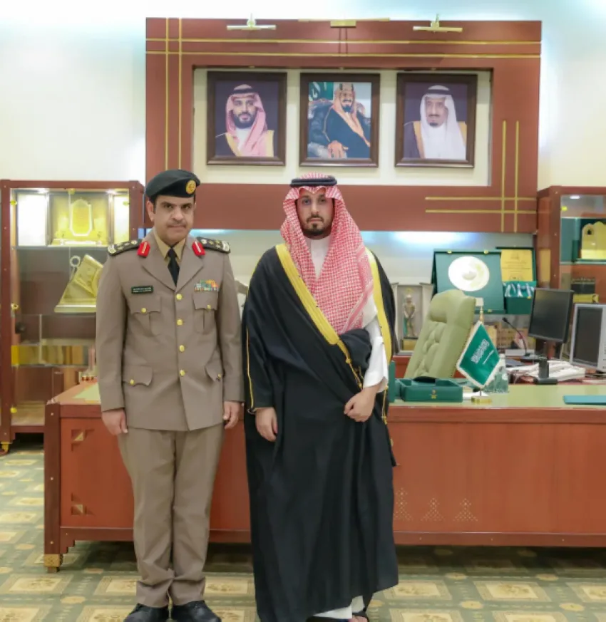 محافظ الخرج يكرم مدير شرطة المحافظة بترقيته الجديدة محافظ الخرج يكرم مدير شرطة المحافظة بترقيته الجديدة