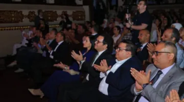 وزير الثقافة يحضر افتتاح مسرحية “الملك لير”