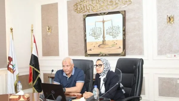 أخبار الوادي الجديد: المحافظ يستعرض طرق تشغيل نظام ميكنة صندوق استصلاح الأراضي ويتابع تقدم خطة تطوير الأحياء أخبار الوادي الجديد: المحافظ يستعرض طرق تشغيل نظام ميكنة صندوق استصلاح الأراضي ويتابع تقدم خطة تطوير الأحياء