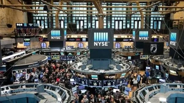 تفاصيل استئناف نشاط البورصة المصرية بعد التوقف بسبب حريق سنترال رمسيس تفاصيل استئناف نشاط البورصة المصرية بعد التوقف بسبب حريق سنترال رمسيس