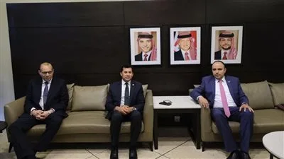 وزير الشباب والرياضة يصل إلى الأردن لافتتاح الخطة التطبيقية للاستراتيجية العربية للشباب والسلام والأمن