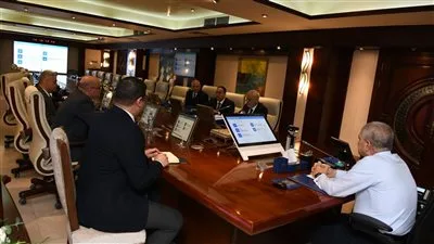 قناة السويس تستكشف شراكة استراتيجية مع مجموعة UW القبرصية لتحويل ترسانة بورسعيد إلى مركز عالمي لصناعة وصيانة السفن. قناة السويس تستكشف شراكة استراتيجية مع مجموعة UW القبرصية لتحويل ترسانة بورسعيد إلى مركز عالمي لصناعة وصيانة السفن.