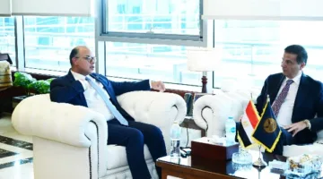 وزير الزراعة ورئيس هيئة الرقابة المالية يناقشان تعزيز صندوق التكافل الزراعي