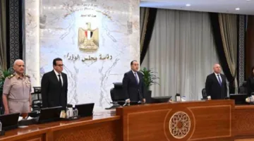 عاجل.. الحكومة تتوقف دقيقة صمت لذكرى شهداء “الدائري الإقليمي” و“سنترال رمسيس”