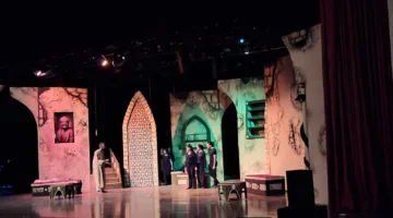 قسم المسرح في “آداب حلوان” يعرض مشروعات التخرج على مسرح مجمع الفنون والثقافة.