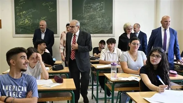 تحية من مراكز الاختبارات: الطلاب يمثلون مستقبل الوطن رغم جميع الصعوبات تحية من مراكز الاختبارات: الطلاب يمثلون مستقبل الوطن رغم جميع الصعوبات