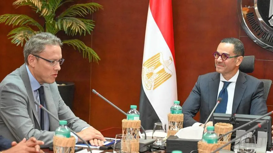 وزير الاستثمار يجتمع مع وفد شركة بيبسيكو العالمية لمناقشة مشروعاتها الحالية والمستقبلية في السوق المصري وزير الاستثمار يجتمع مع وفد شركة بيبسيكو العالمية لمناقشة مشروعاتها الحالية والمستقبلية في السوق المصري